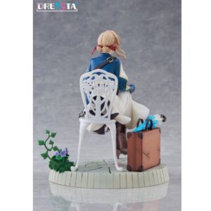 Violet Evergarden Figure - Violet Evergarden Dressta Figure Taito 17 cm - Taito