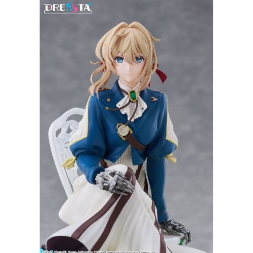 Violet Evergarden Figure - Violet Evergarden Dressta Figure Taito 17 cm - Taito