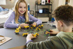 LEGO Technic 42233 Macchine Potenti, Scatole a Sorpresa con 1 di 8 Giocattoli Casuali da Collezione, Regali per Bambini da 7+ - immagine 4