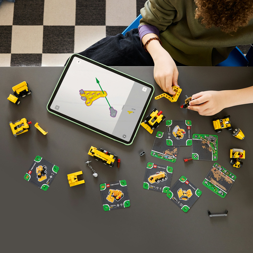 LEGO Technic 42233 Macchine Potenti, Scatole a Sorpresa con 1 di 8 Giocattoli Casuali da Collezione, Regali per Bambini da 7+ - immagine 7