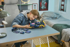LEGO Technic 42236 Auto Ford Mustang GT Custom Garage GT, Giocattolo con Motore V8, Sterzo HOG, Parti Intercambiabili, da 10+ - immagine 5