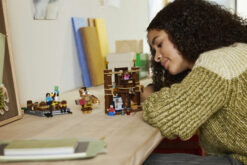 LEGO Minecraft 21272 Magione della Foresta: Ring di Combattimento, Giocattolo Interattivo con Personaggi, Gioco Bambini 10+ - immagine 6