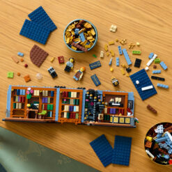 LEGO ICONS 11379 Libreria: Book Nook, Reggilibri da Mensola Decorativo 3D per Adulti con 2 Minifigure, Idea Regalo Fai da Te - immagine 5