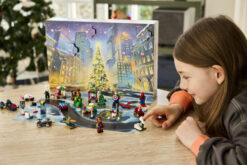 LEGO | Marvel 76340 Calendario dell'Avvento 2026, Giochi Bambini 6+ per Countdown di Natale con 24 Sorprese a Tema Supereroi - immagine 3