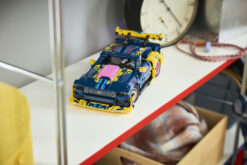 LEGO Technic 42236 Auto Ford Mustang GT Custom Garage GT, Giocattolo con Motore V8, Sterzo HOG, Parti Intercambiabili, da 10+ - immagine 6