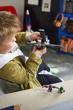 LEGO | Marvel 76347 Avengers: Doomsday Quinjet, Aereo Giocattolo dei Supereroi con 4 Minifigure, Regalo per Bambini da 9 Anni - immagine 4