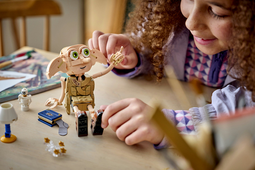 LEGO Harry Potter 76469 2in1 Dobby l'Elfo Libero, Gioco Trasformabile in Kreacher, Decorazione Cameretta, Regalo Bambini 8+ - immagine 3