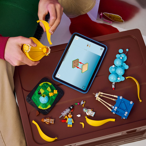 LEGO Fortnite 77080 Consegna di Rifornimenti, Giocattolo con 3 Minifigure e Accessori, Decorazione Gaming Room, Regalo 10+ - immagine 7