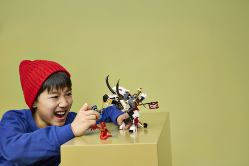 LEGO NINJAGO 71863 Zilvar e Grimtak la Bestia Drago, Giocattolo Ninja con Action Figure e 3 Minifigure, Regalo per Bambini 7+ - immagine 4