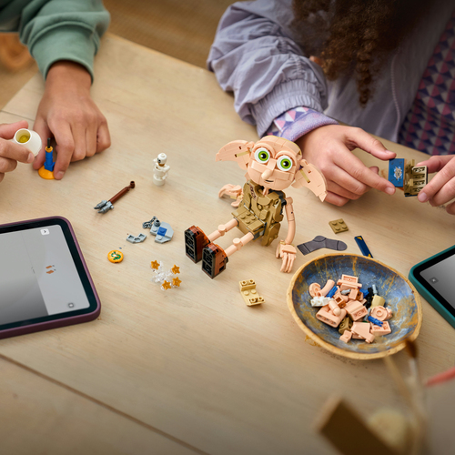 LEGO Harry Potter 76469 2in1 Dobby l'Elfo Libero, Gioco Trasformabile in Kreacher, Decorazione Cameretta, Regalo Bambini 8+ - immagine 5