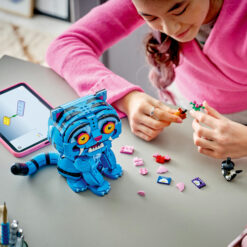 LEGO KPop Demon Hunters 72537 Derpy la Tigre e Sussie la Gazza, Gioco K-Pop con 2 Animali, Decorazione Cameretta, Regalo 9+ - immagine 5