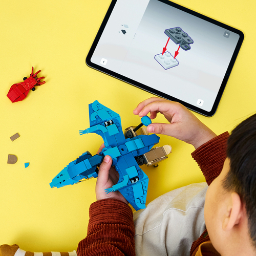 LEGO Jurassic World 77977 Dinosauro Bebè: Pteranodonte, Giocattolo Interattivo con Action Figure e Calamaro, Regalo da 7+ - immagine 6