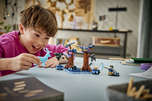LEGO Harry Potter 76475 Foresta Proibita: Expecto Patronum, Giocattolo con 2 Dissennatori, Cervo e 2 Minifigure, Regalo 7+ - immagine 3